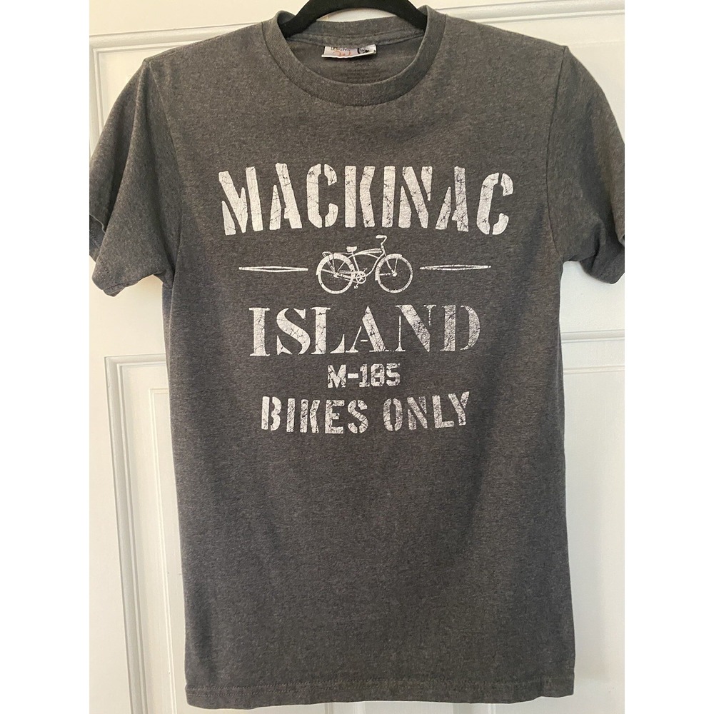 Destination Wear Women's Mackinac Island Gray Short Sleeve T-shirt SZ Small